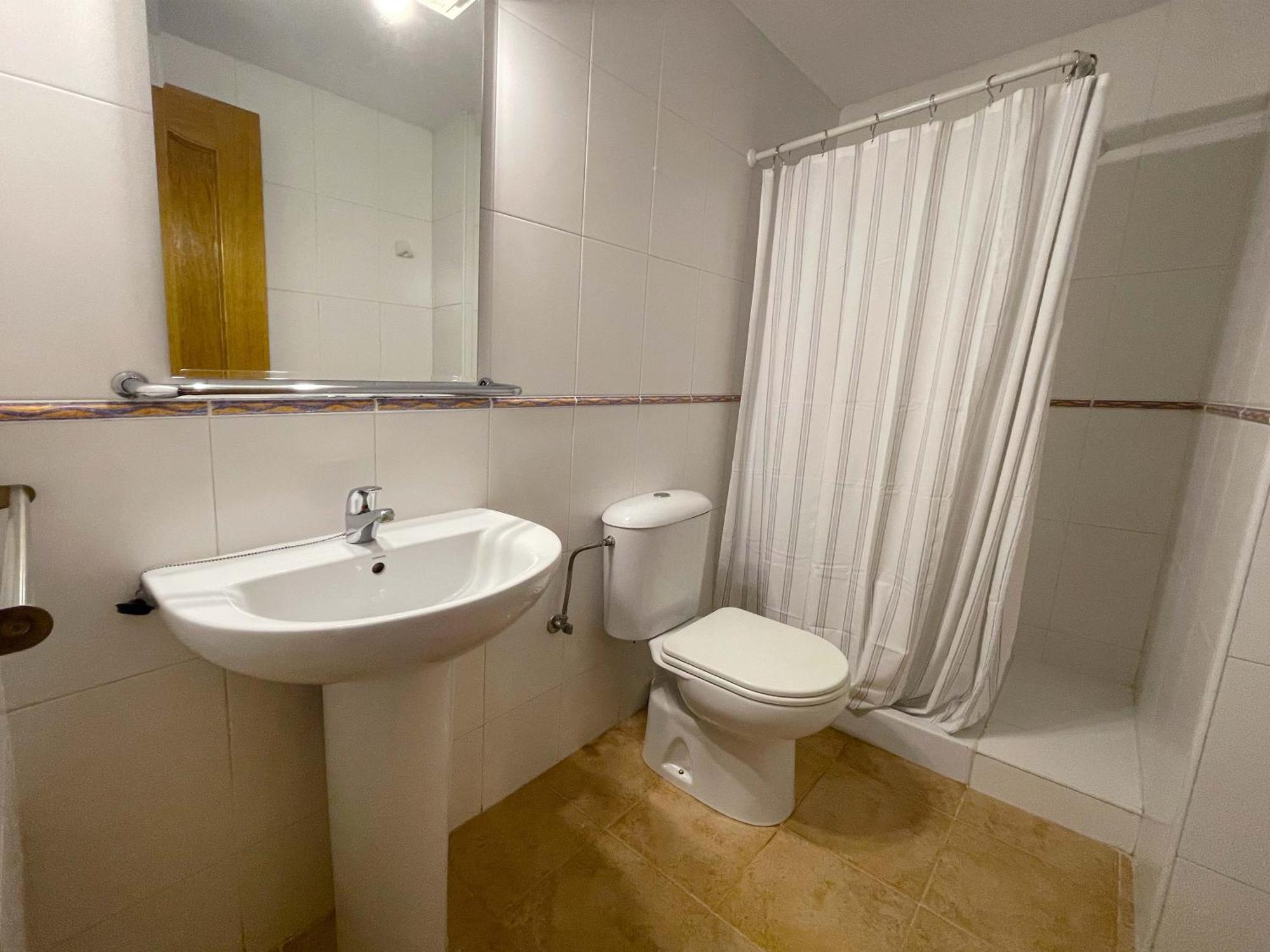 Apartamentos El Pilar Suites 3000 Сарагоса Екстериор снимка